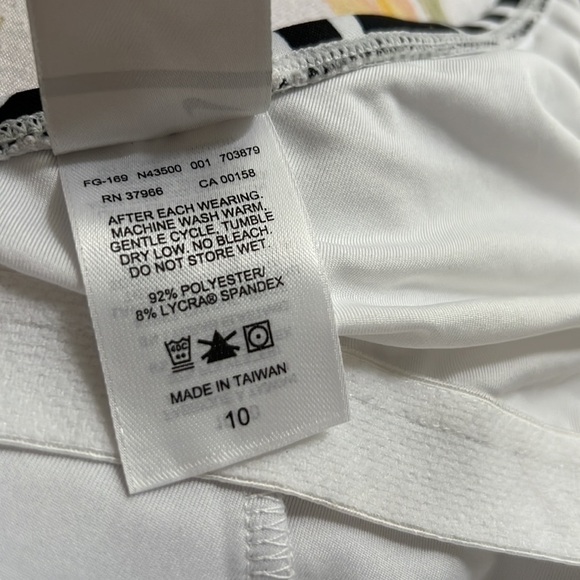 Nike Polyester Lycra spandex blend One Piece swimsuit Size 10 NWT U Back - Picture 9 of 12